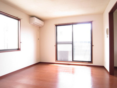 Living and room. Western-style 7 Pledge