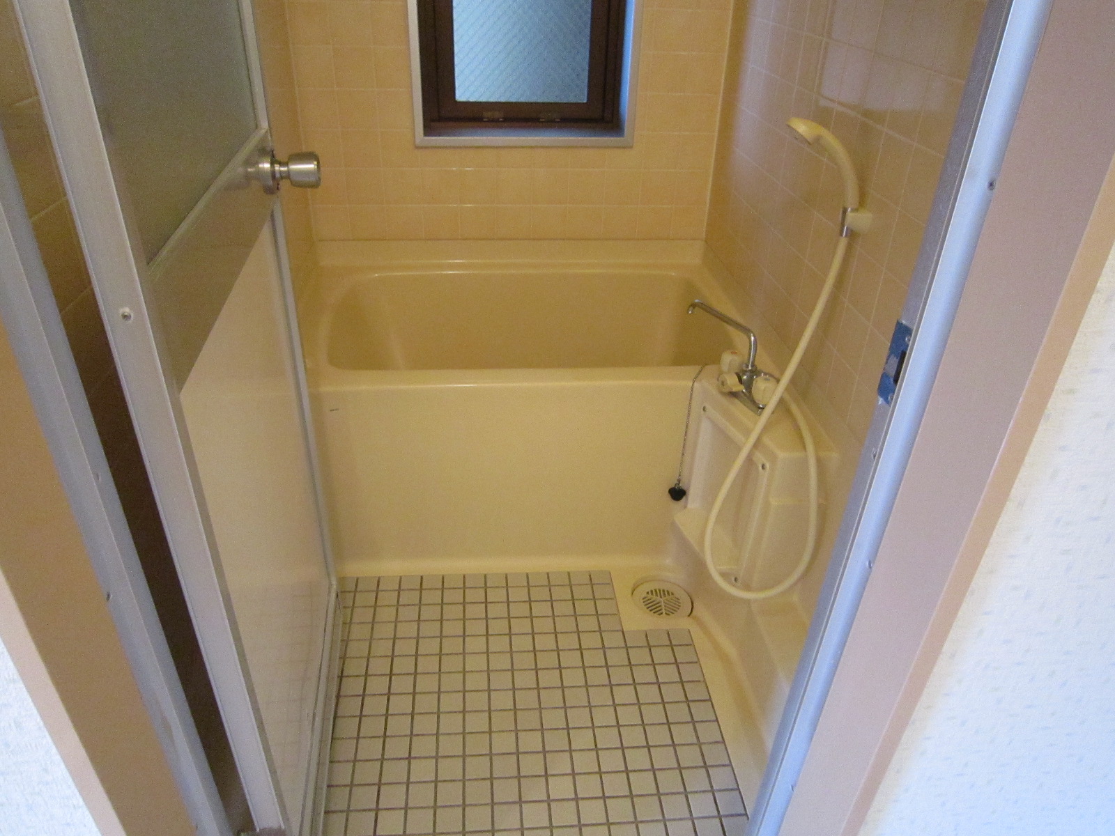 Bath. With reheating function! ! It comes with a window! !