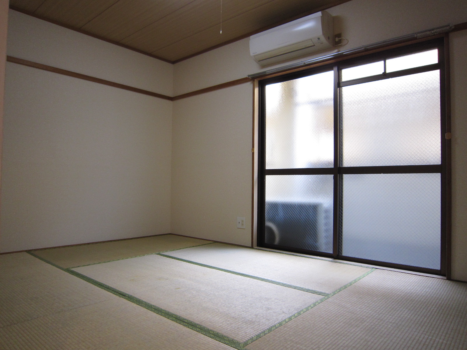 Other room space. When you decide tenants tatami replacement! !