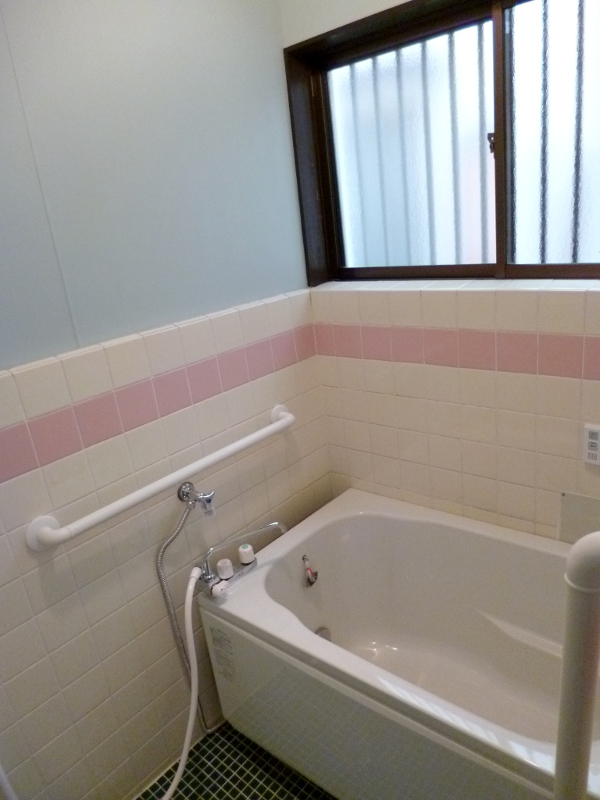 Bath. Bathtub new ・ Yes window