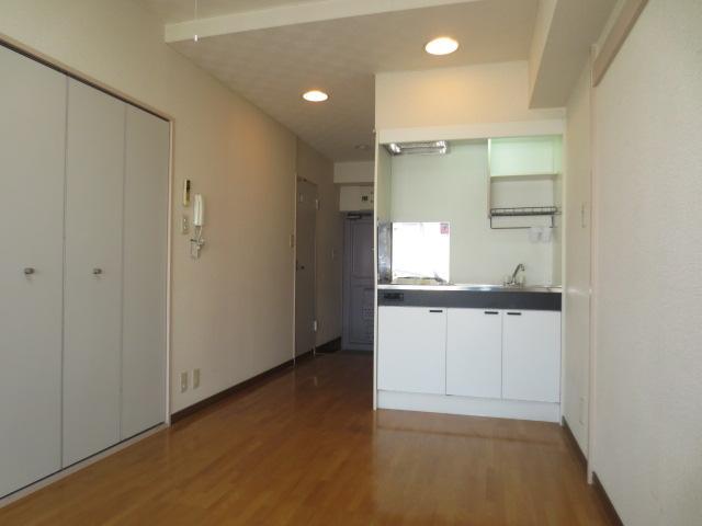 Living and room. Western-style 3