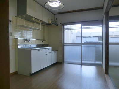 Living and room. Bright living.