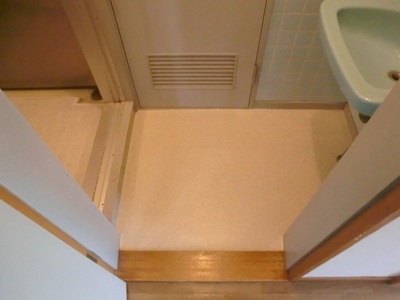 Washroom. Wash dressing room.