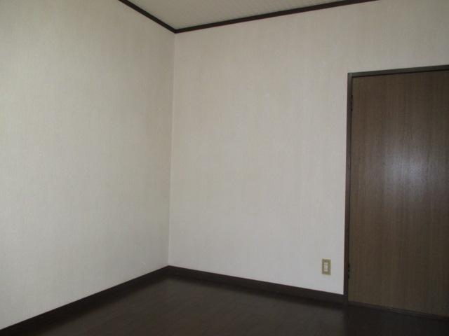 Living and room. Western-style 3