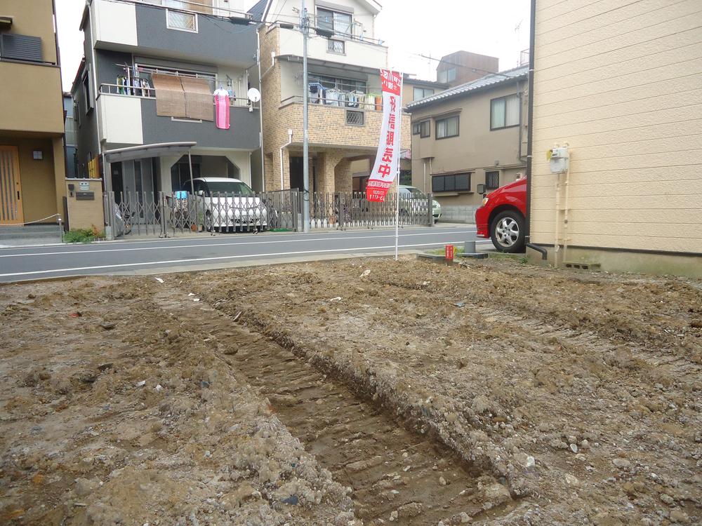 Local photos, including front road. Local (September 2013) Shooting