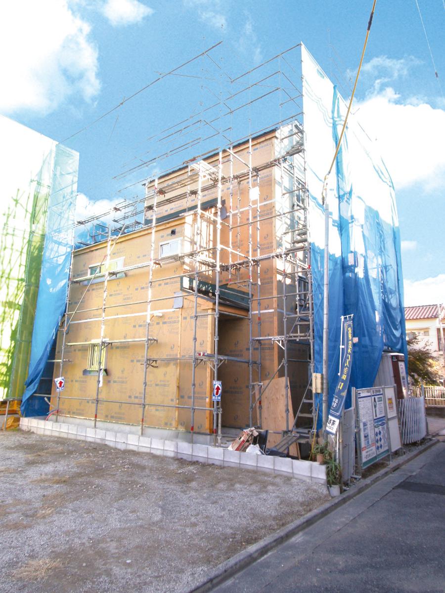 Local appearance photo. Local (12 May 2013) Shooting