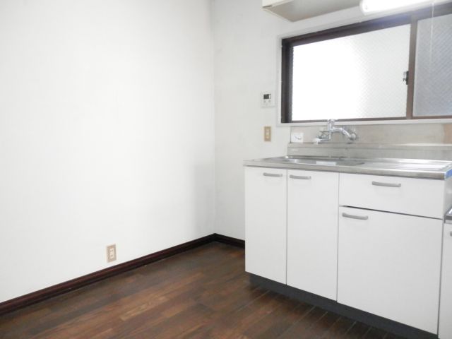 Living and room. Kitchen