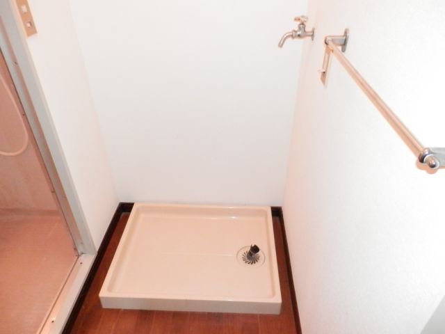 Other room space. Laundry Area