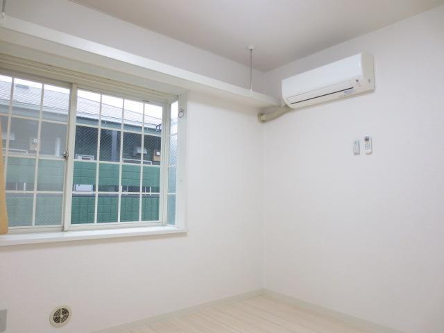 Living and room. Western-style 1