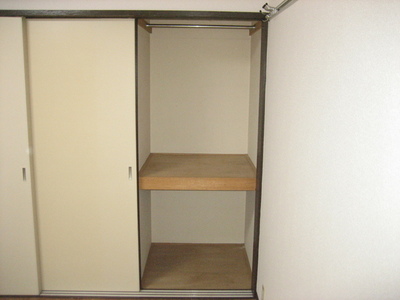 Receipt. Storage with depth