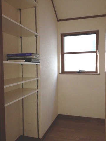 Other room space. Storeroom