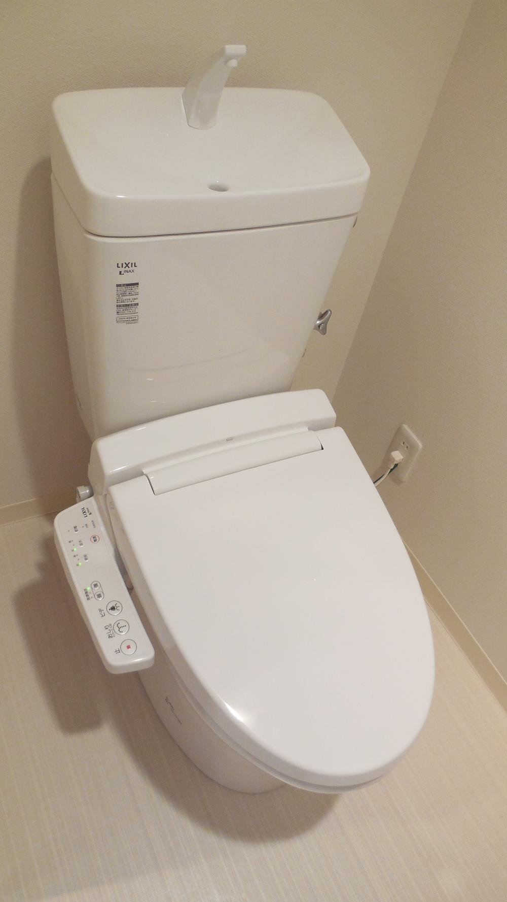 Toilet. Toilet (November 2013) Shooting