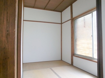 Living and room. 3 is a pledge of the Japanese-style room.