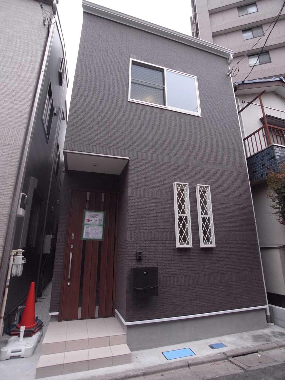 Local appearance photo. Building B