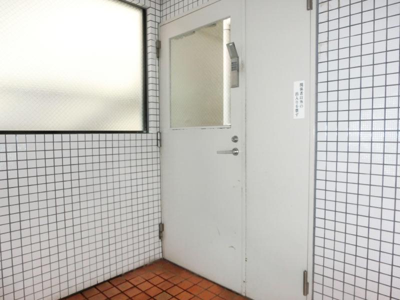 Security. With auto lock! !