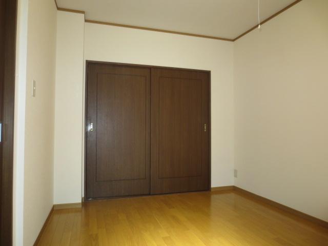 Living and room. Western-style 2