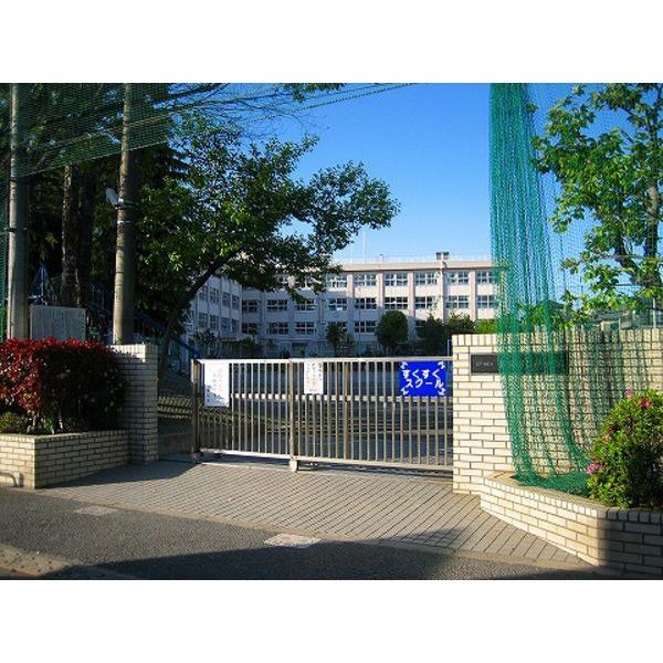 Primary school. 742m to Edogawa Ward Funabori second elementary school