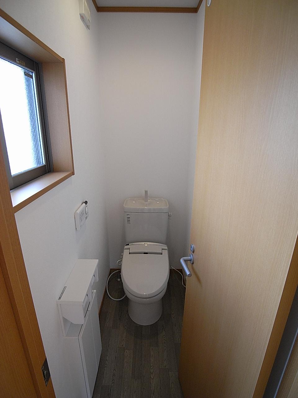 Toilet. The third floor toilet