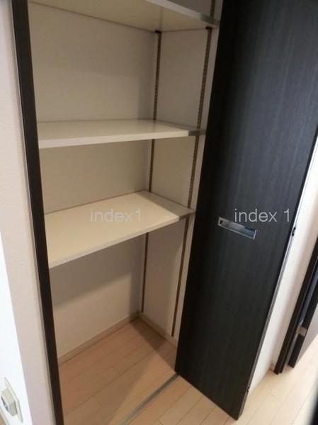 Receipt. You can use it firmly luggage