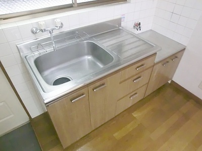 Kitchen. Two-burner stove installation Friendly Kitchen.