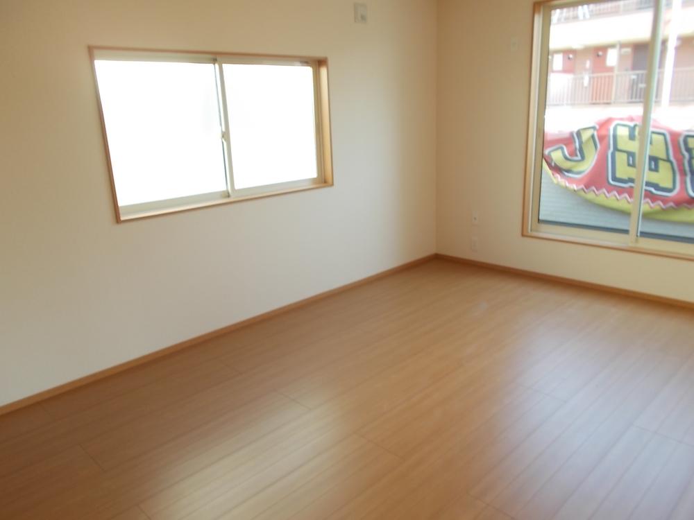 Other introspection. You also play slowly with your friends bright rooms children of the two sides lighting