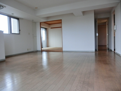 Living and room. 13.8 Pledge spacious living dining