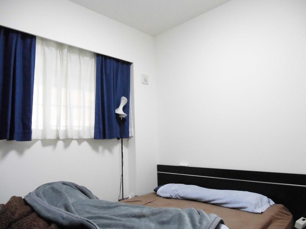 Non-living room. Indoor (11 May 2013) Shooting