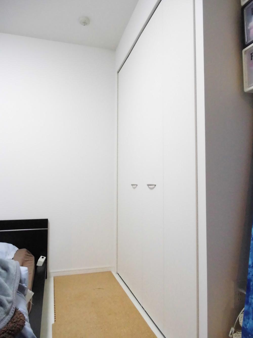 Non-living room. Indoor (11 May 2013) Shooting