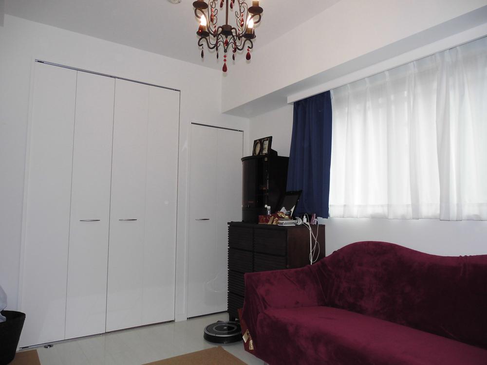 Non-living room. Indoor (11 May 2013) Shooting