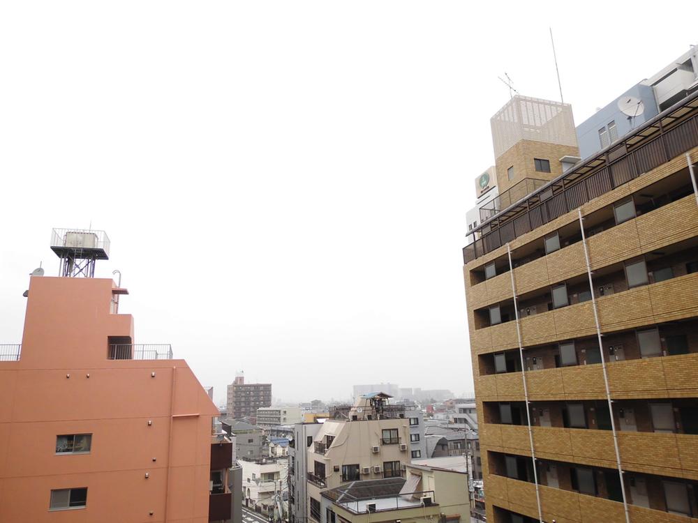 View photos from the dwelling unit. View from the site (November 2013) Shooting