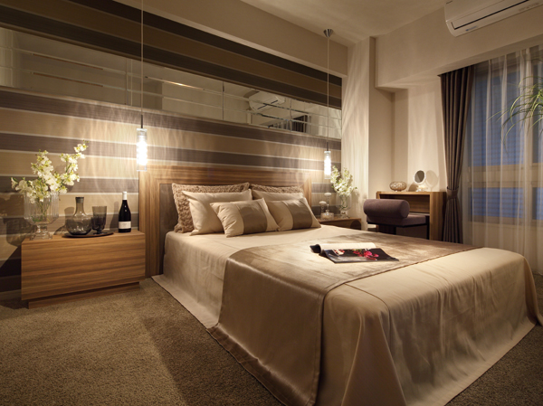 Interior.  [Master bedroom] Calm filled in a private room. Tranquility and comfort is, Space design that resonates with beautiful heart and, It was supported by a rich storage capacity, Essential room. (More than me for indoor photos all models Room C type (design change ・ Application end) ・ Including some options (application termination))