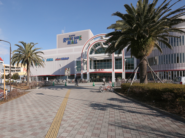 Surrounding environment. Kasai Riverside Mall (about 890m / A 12-minute walk)