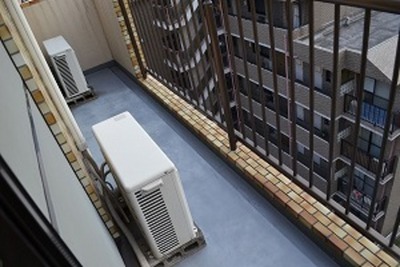 Balcony. Balcony Spacious