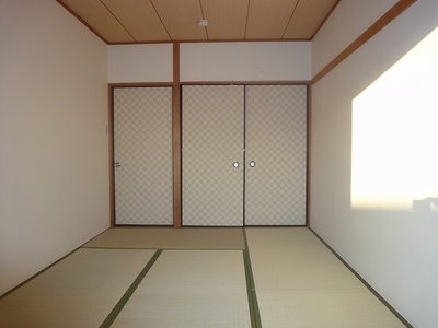 Living and room. Japanese-style room, Space to settle with the warm colors of light