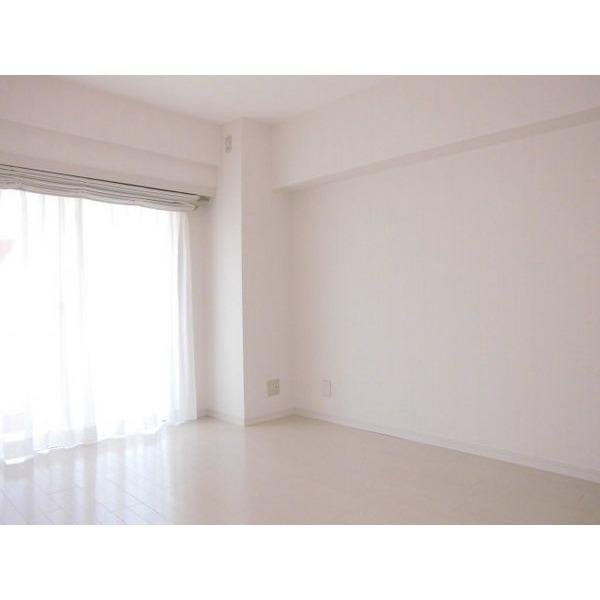 Non-living room. Western is