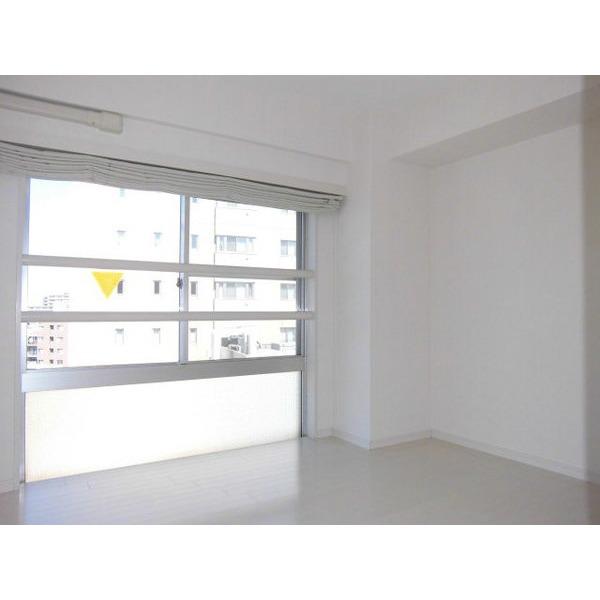 Non-living room. Western is