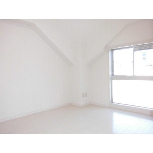 Non-living room. Western is