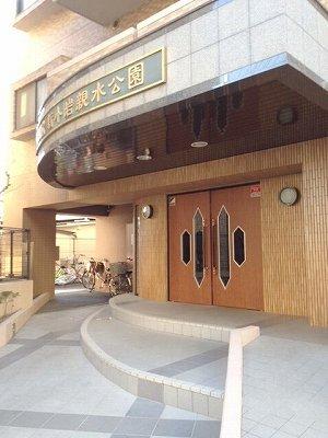 Entrance. Common areas