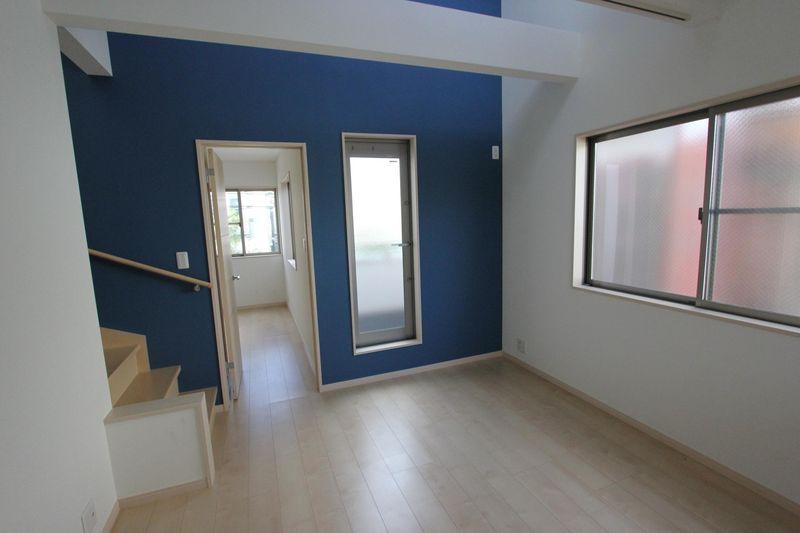 Living. Living 14.54 Pledge