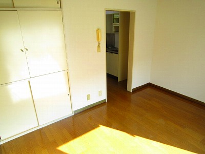 Bath. Bright room where sun plug