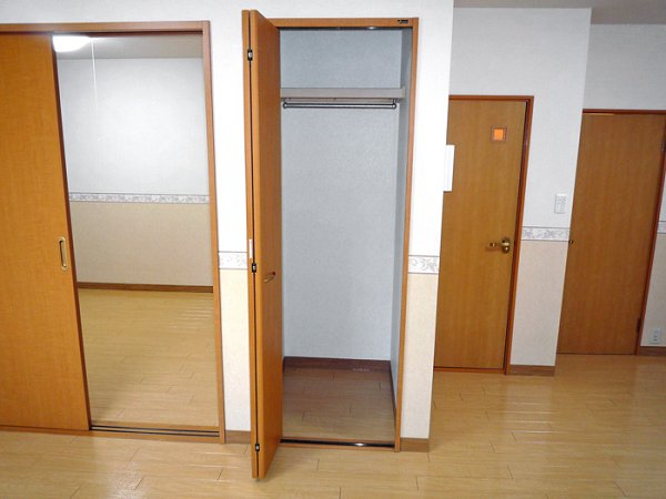 Receipt. Living storage