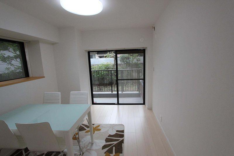 Non-living room. Western-style 5.5 Pledge