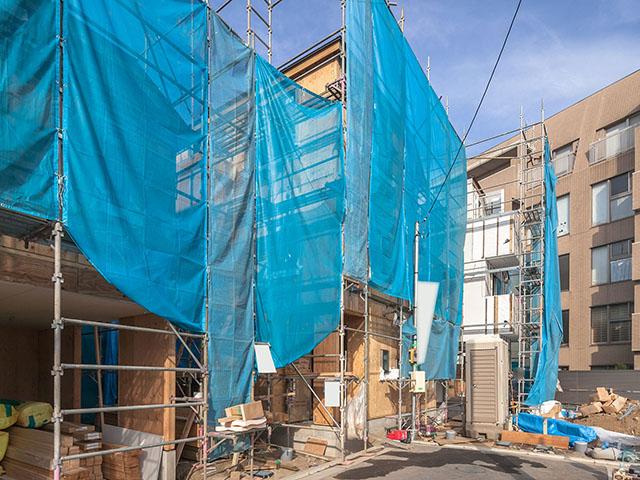 Local photos, including front road. Local (12 May 2013) Shooting