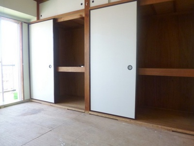 Receipt. Between the storage lot 2 minutes! !