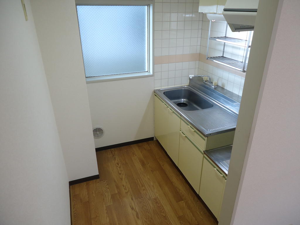 Kitchen. Two-burner stove installation Allowed