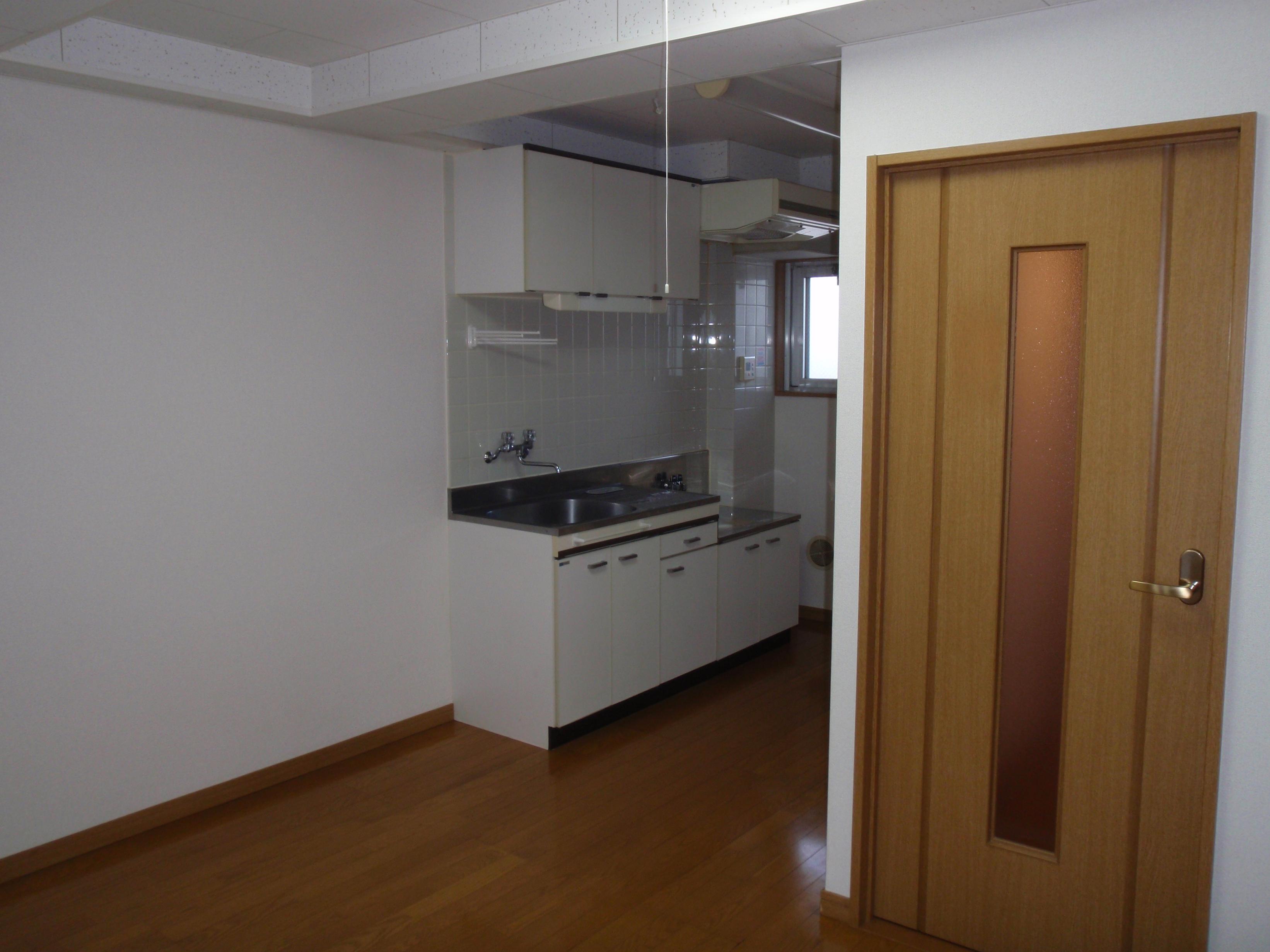 Living and room. Dynein ing room is not directly visible by the fashion door