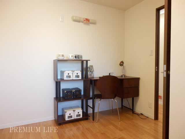 Non-living room. Please take advantage of, so we have also attached study set in the Western-style