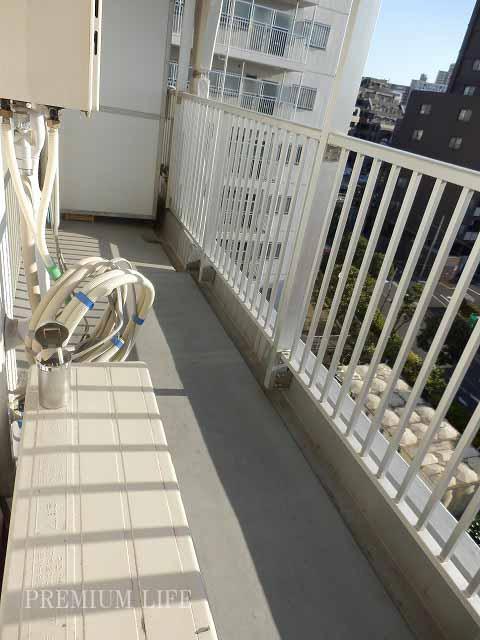 Balcony. Breadth of the balcony of the south-west-facing room