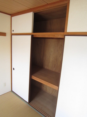 Receipt. Closet bay windows side Japanese-style