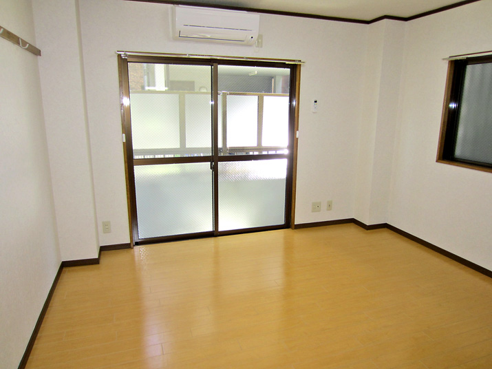 Living and room. Interoceanic 7 Pledge